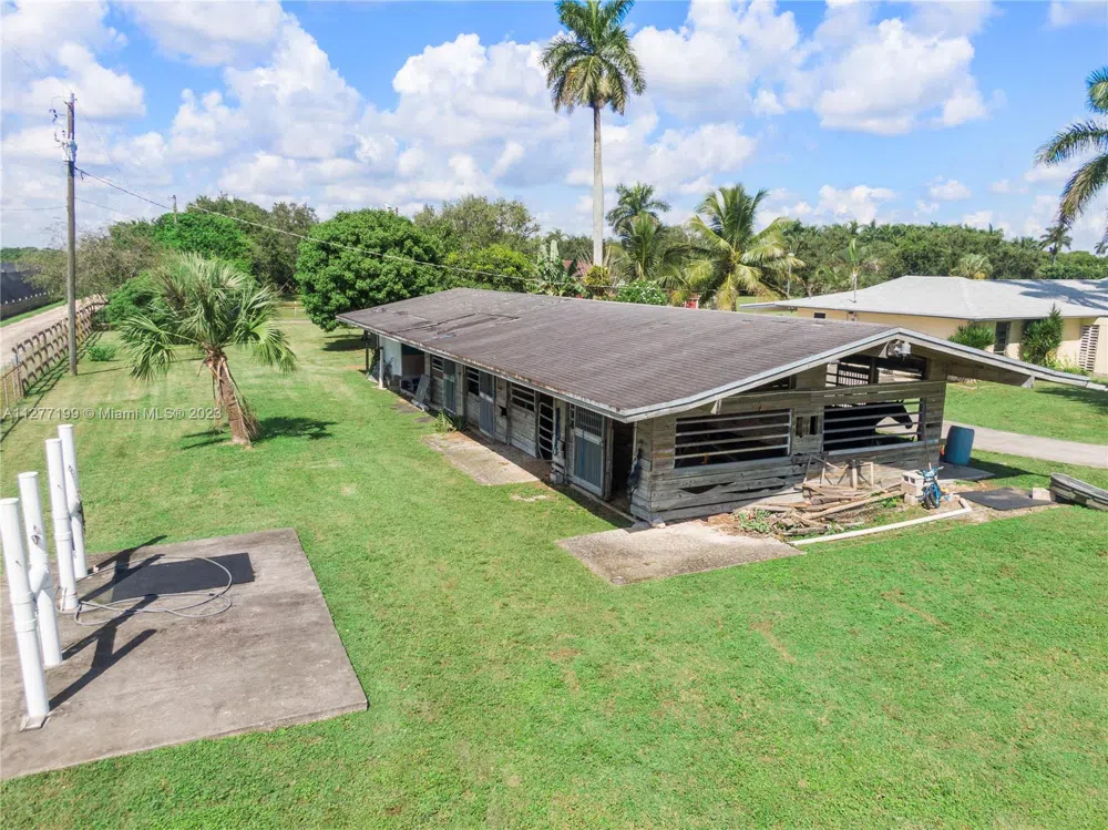 25950 SW 187 AVE Homestead, FL 33031