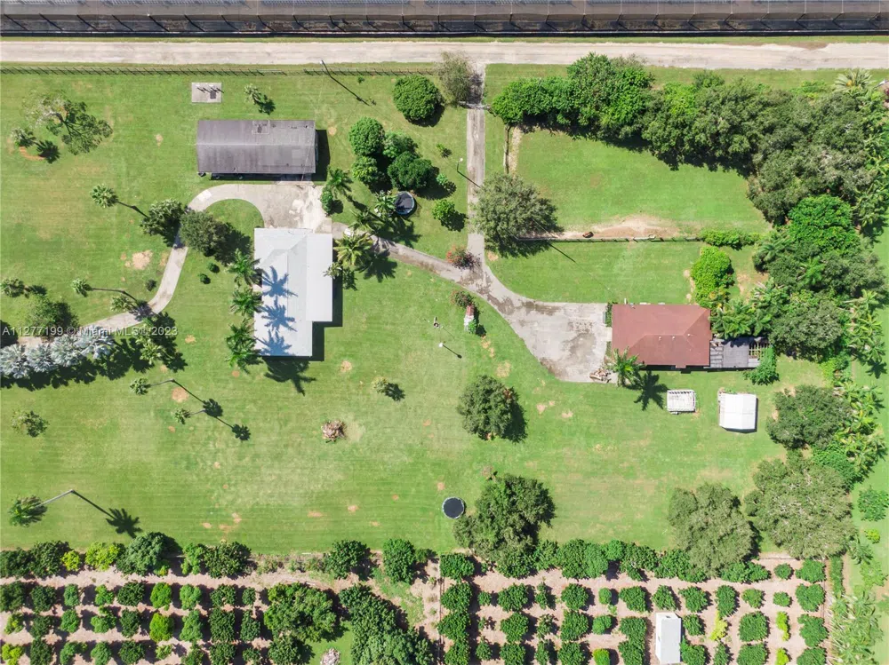 25950 SW 187 AVE Homestead, FL 33031