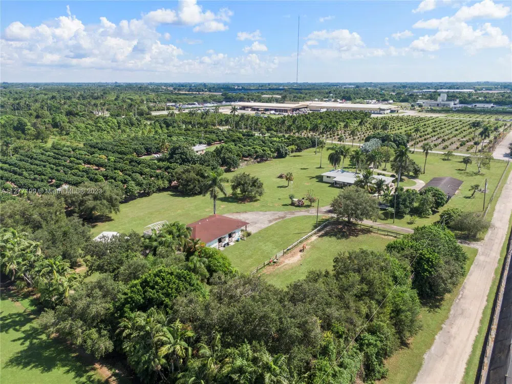 25950 SW 187 AVE Homestead, FL 33031