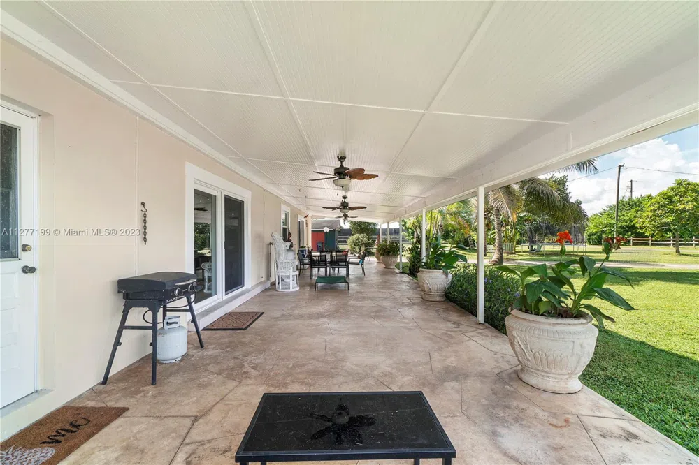 25950 SW 187 AVE Homestead, FL 33031