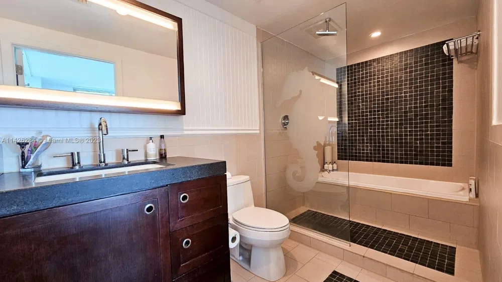 17315 E Collins Ave #1102 Sunny Isles Beach, FL 33160