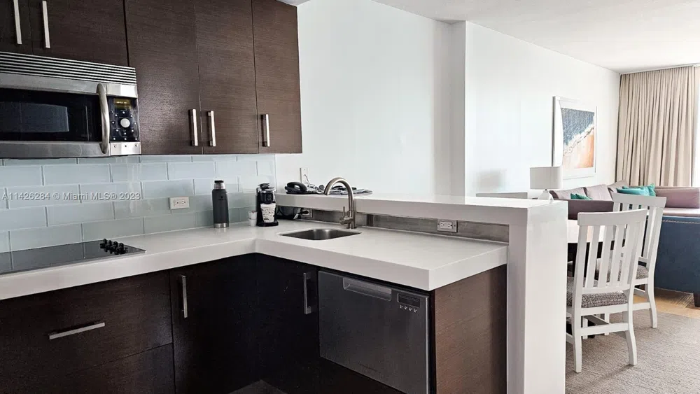 17315 E Collins Ave #1102 Sunny Isles Beach, FL 33160