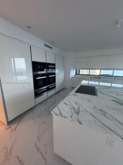 18555 Collins Ave #2905 Sunny Isles Beach, FL 33160
