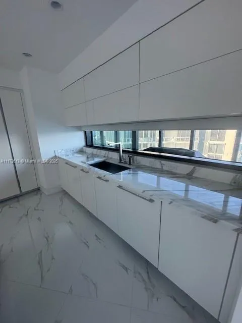 18555 Collins Ave #2905 Sunny Isles Beach, FL 33160