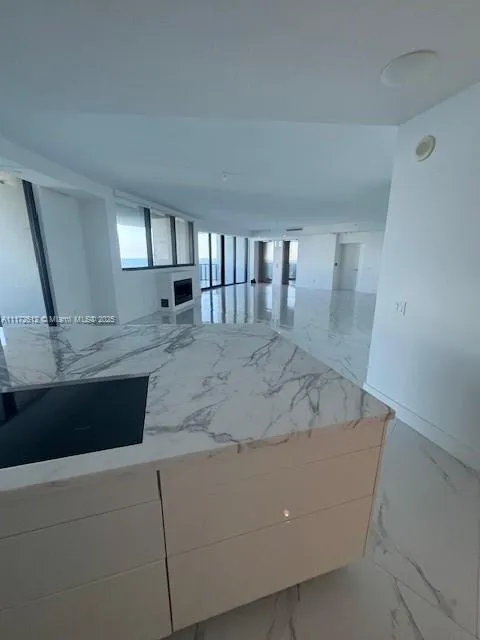 18555 Collins Ave #2905 Sunny Isles Beach, FL 33160