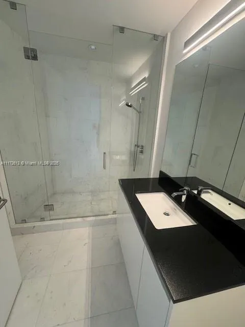 18555 Collins Ave #2905 Sunny Isles Beach, FL 33160