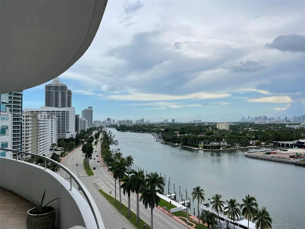 5151 Collins Ave #1523 Miami Beach, FL 33140