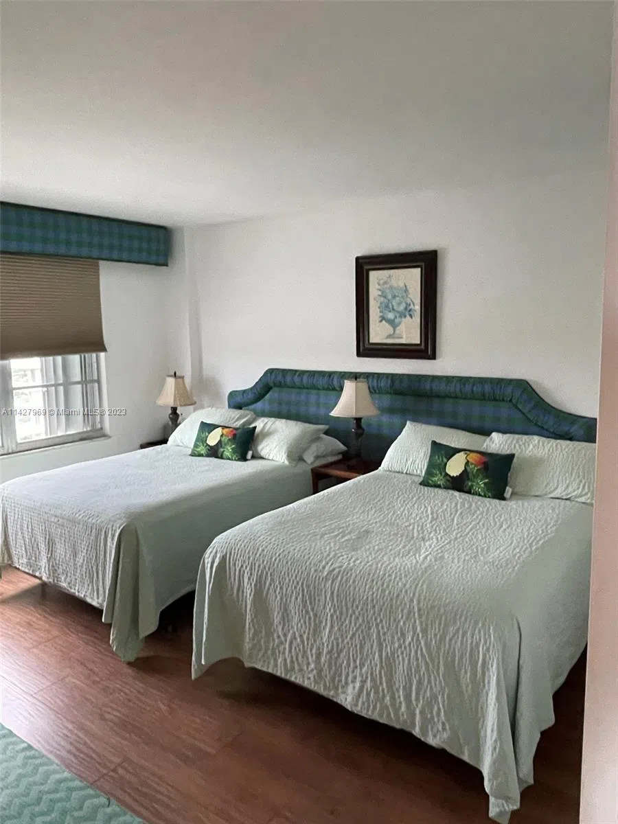 5151 Collins Ave #1523 Miami Beach, FL 33140