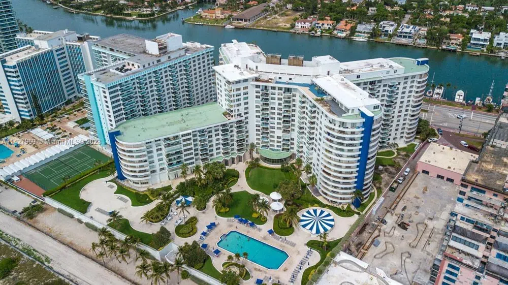 5151 Collins Ave #1523 Miami Beach, FL 33140