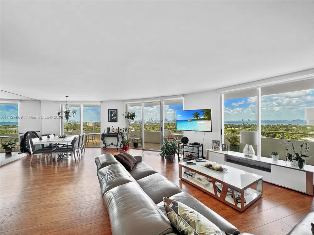 5151 Collins Ave #1523 Miami Beach, FL 33140