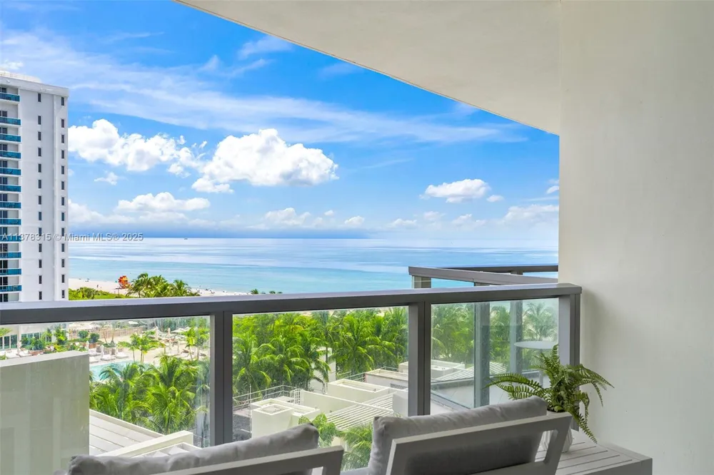 2201 Collins Ave #811 Miami Beach, FL 33139