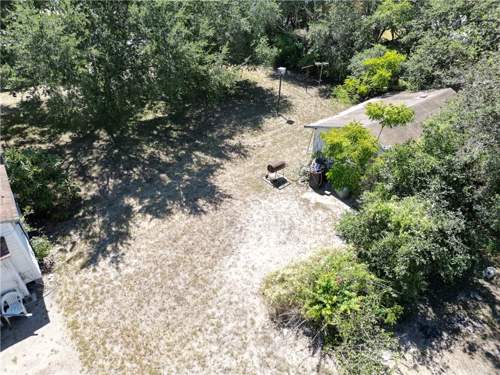712 E 2nd Street Alice, TX 78332