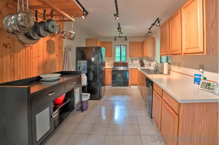 16885 Laurel Road Los Gatos, CA 95033