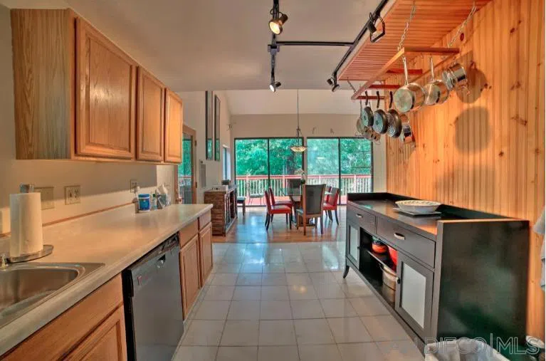 16885 Laurel Road Los Gatos, CA 95033