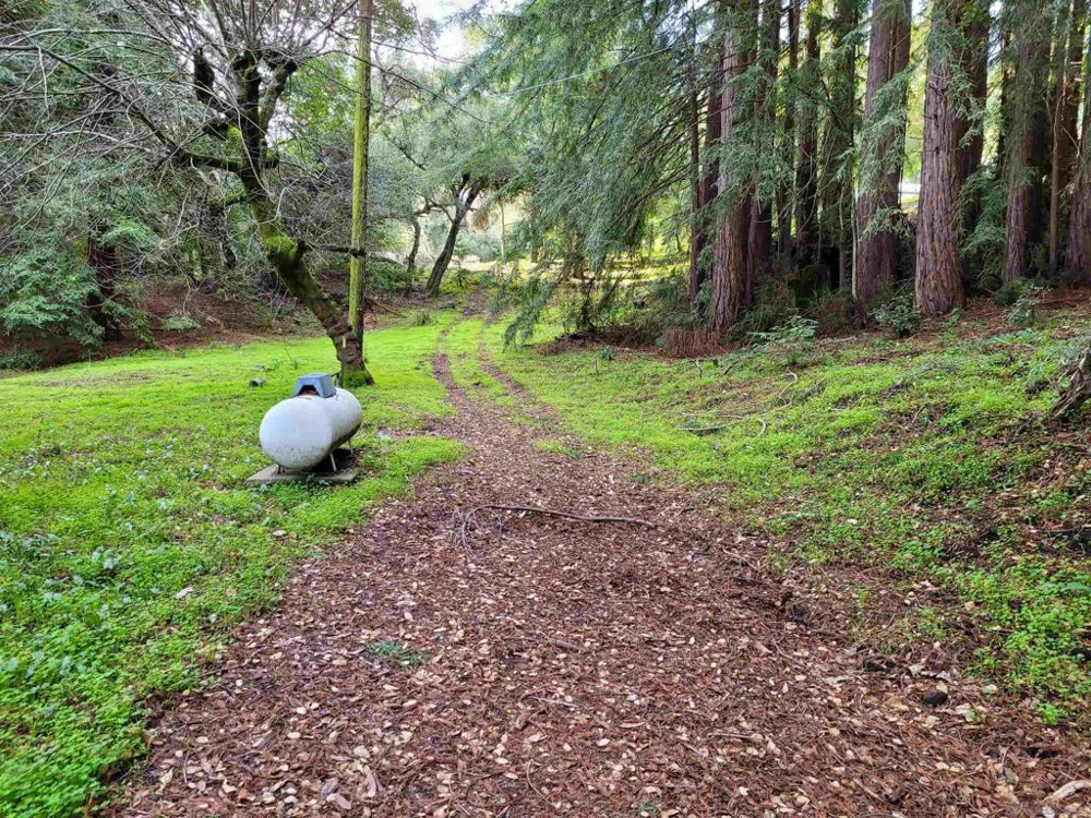 16885 Laurel Road Los Gatos, CA 95033