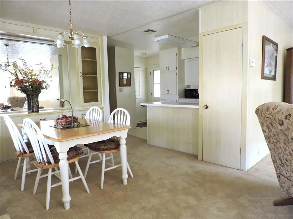 8975 Lawrence Welk  Dr #124 Escondido, CA 92026