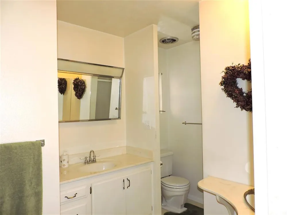 8975 Lawrence Welk  Dr #124 Escondido, CA 92026