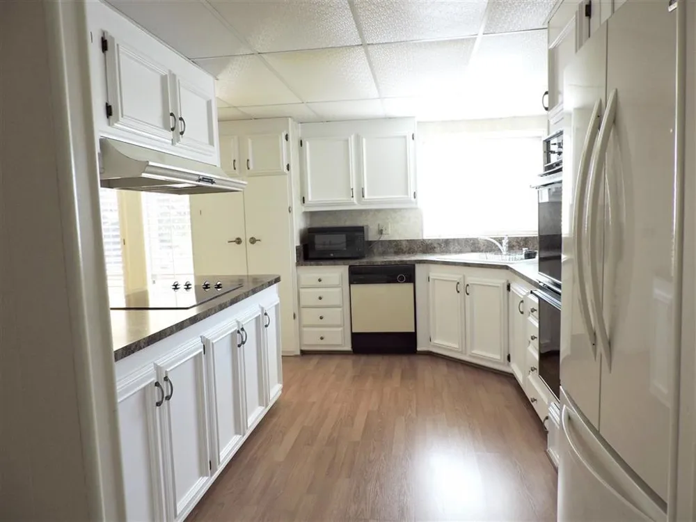 8975 Lawrence Welk Dr #229 Escondido, CA 92027