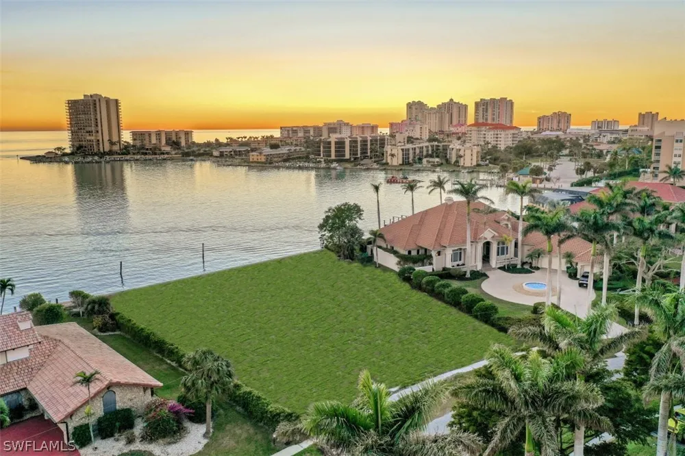 Caxambas Court Marco Island, FL 34145