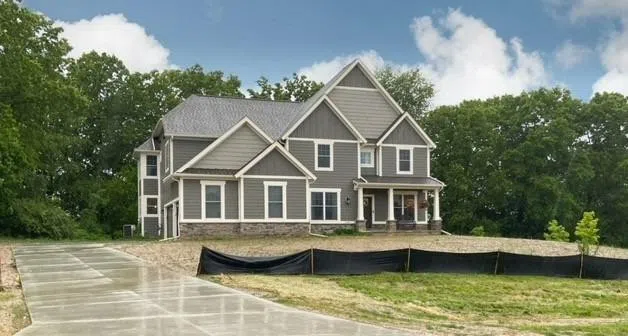 7085 Suncrest Drive Saline, MI 48176