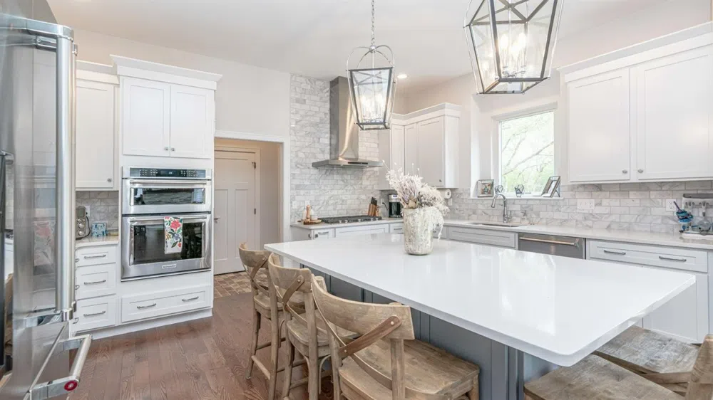 7085 Suncrest Drive Saline, MI 48176
