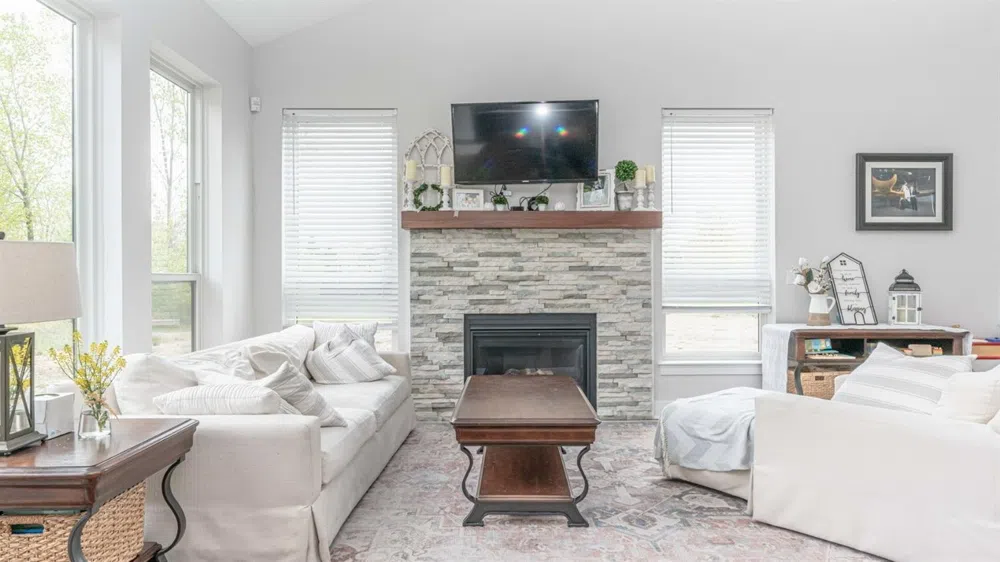 7085 Suncrest Drive Saline, MI 48176