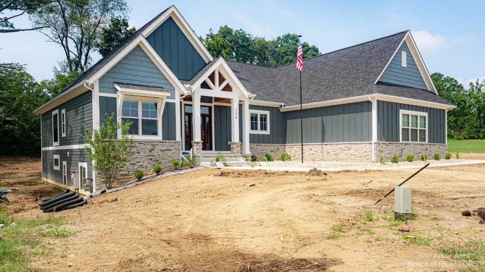4262 Duck Dr. Ann Arbor, MI 48103