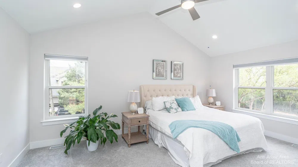 4262 Duck Dr. Ann Arbor, MI 48103