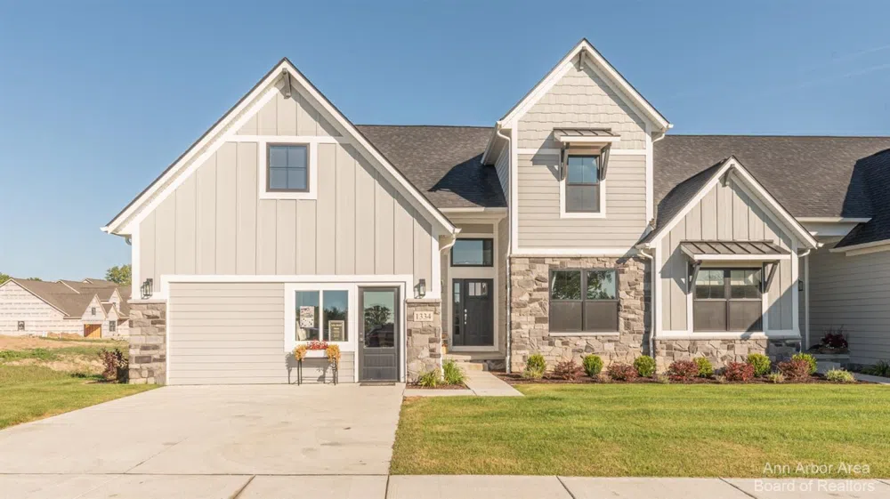 29 Black Cherry Lane Saline, MI 48176