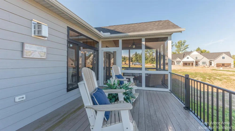 28 Black Cherry Lane Saline, MI 48176