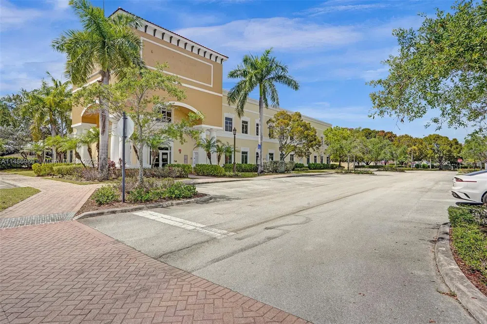 15620 SW 29th St Miramar, FL 33027