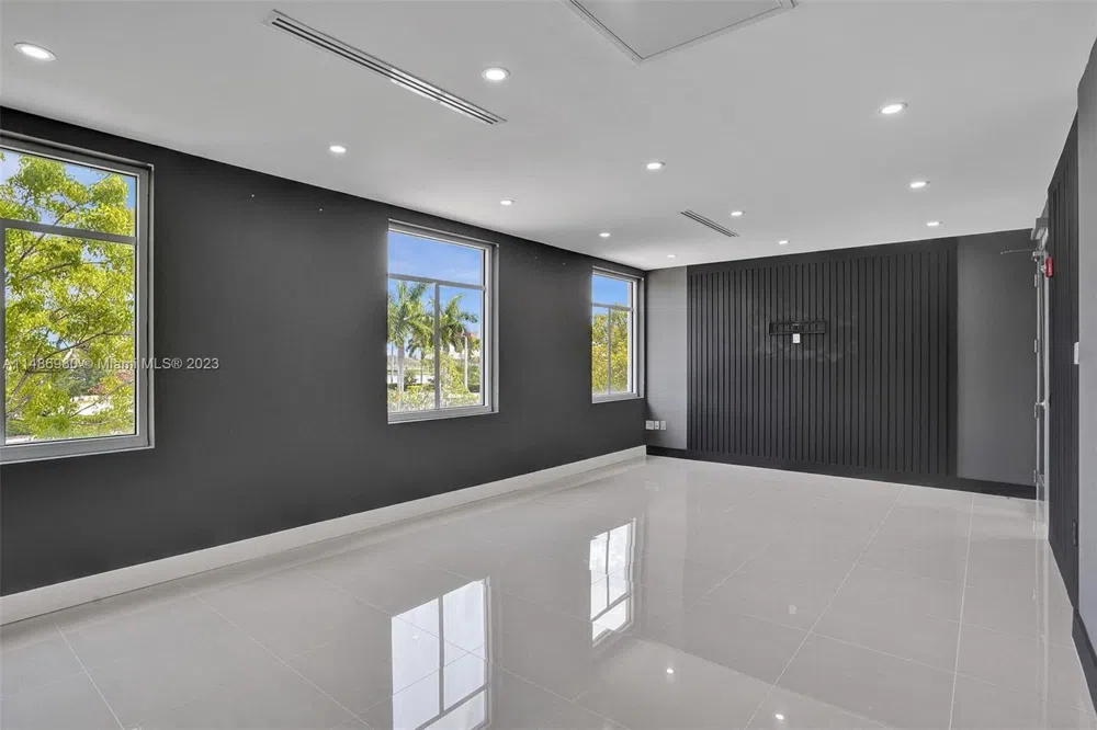 15620 SW 29th St Miramar, FL 33027