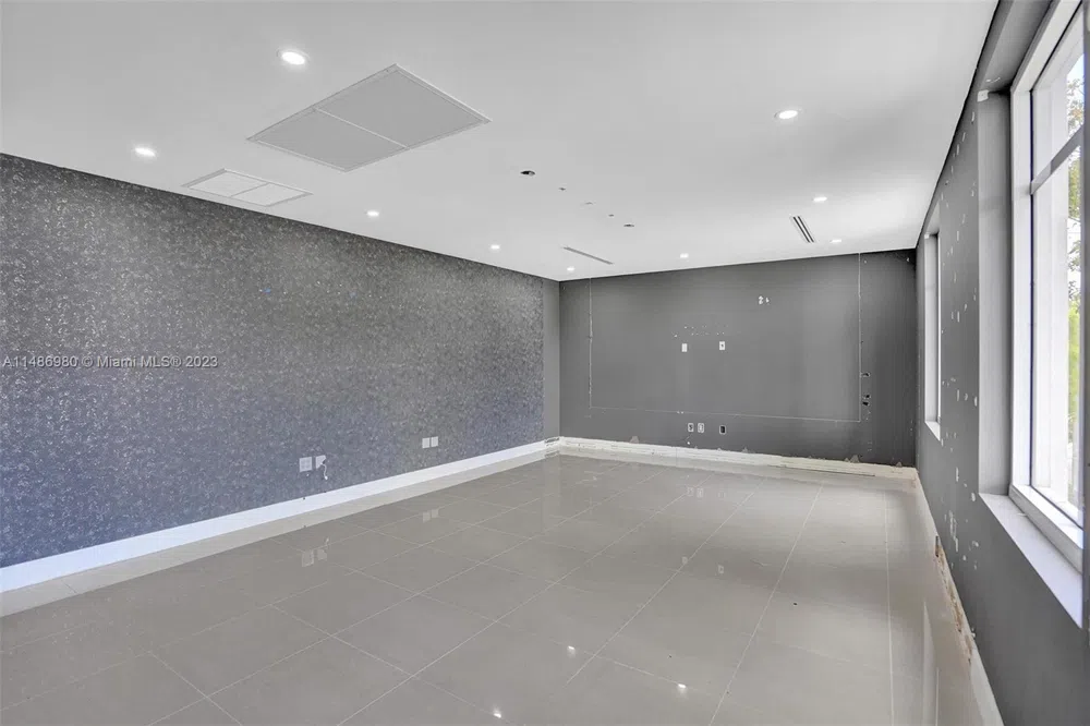 15620 SW 29th St Miramar, FL 33027