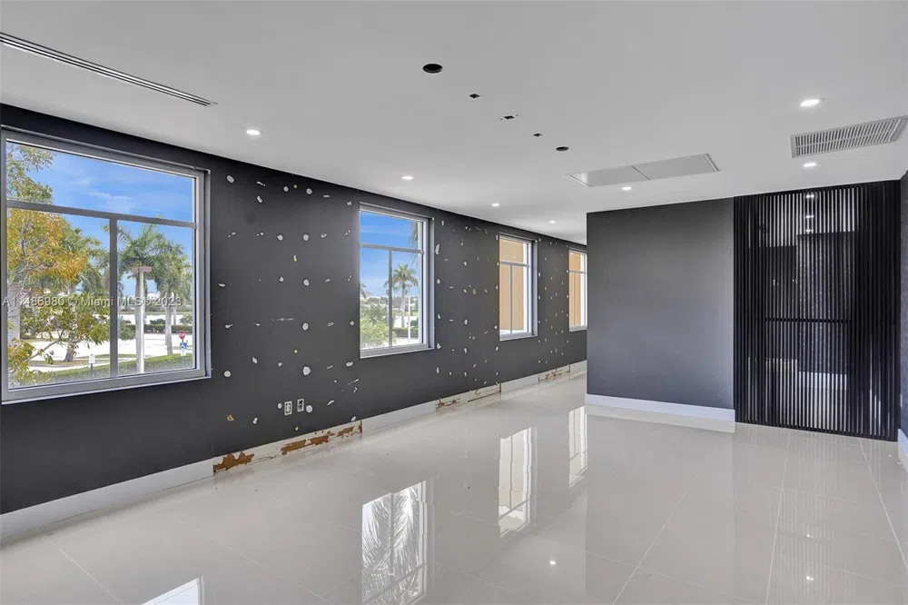 15620 SW 29th St Miramar, FL 33027
