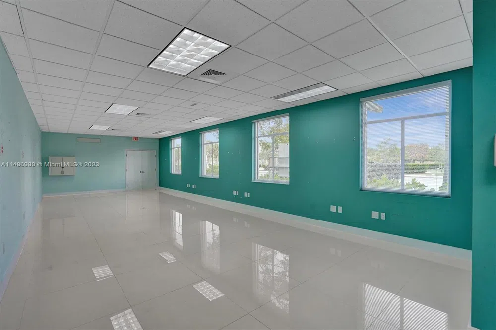 15620 SW 29th St Miramar, FL 33027