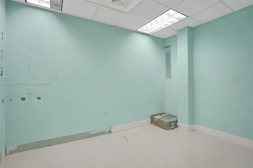 15620 SW 29th St Miramar, FL 33027