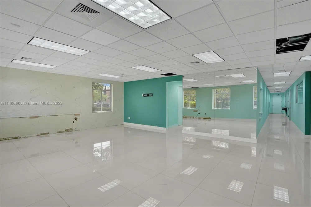 15620 SW 29th St Miramar, FL 33027