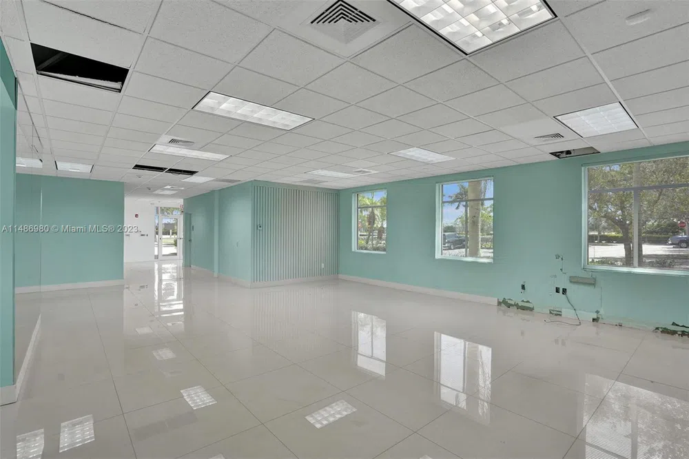 15620 SW 29th St Miramar, FL 33027