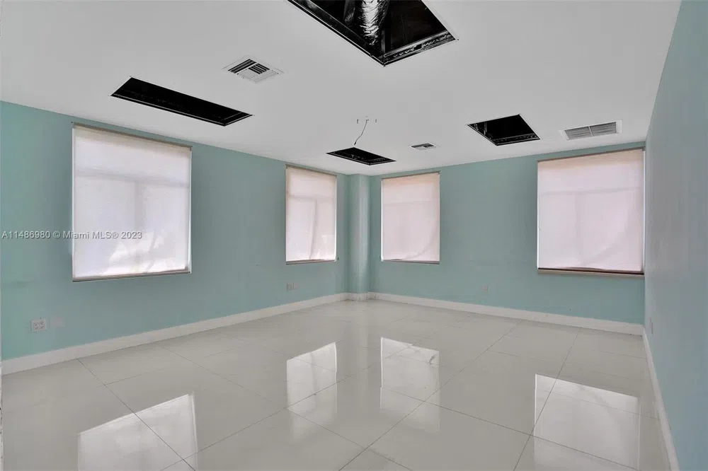 15620 SW 29th St Miramar, FL 33027