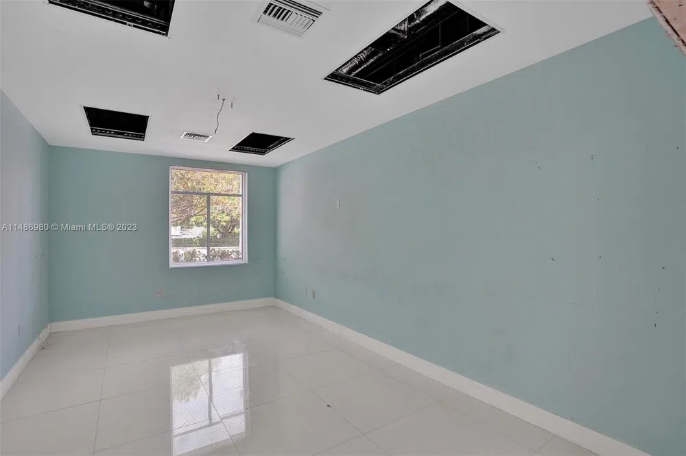 15620 SW 29th St Miramar, FL 33027