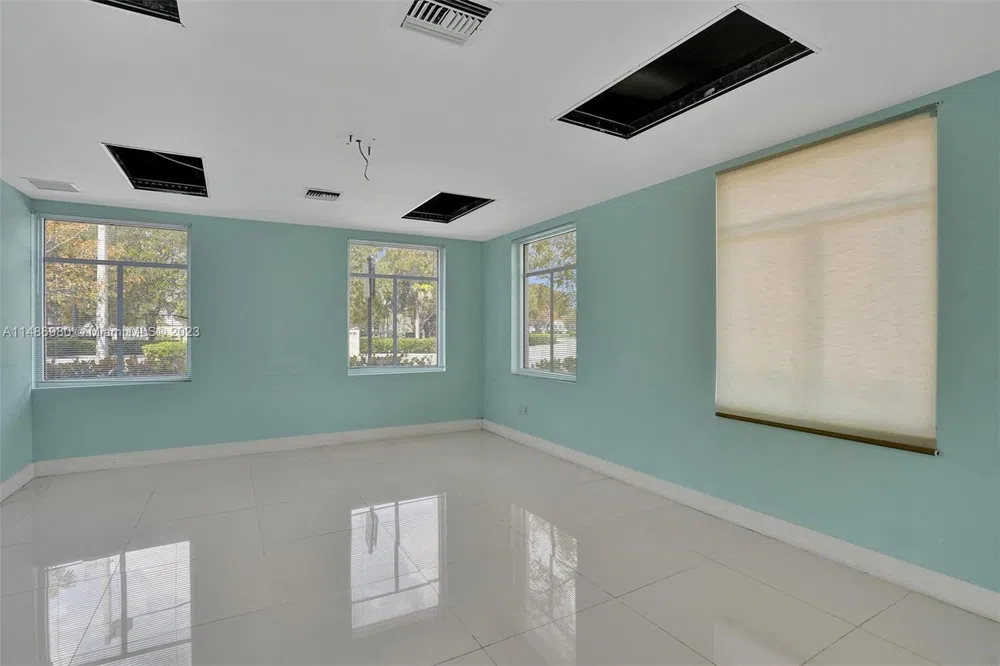 15620 SW 29th St Miramar, FL 33027