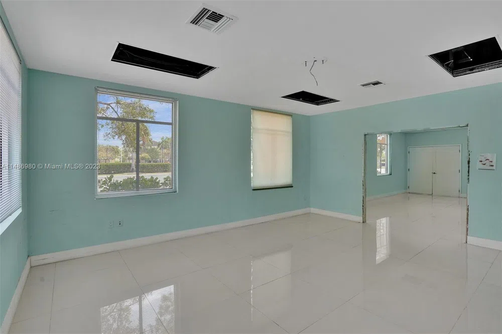 15620 SW 29th St Miramar, FL 33027