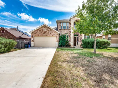 1215 Sun Trail