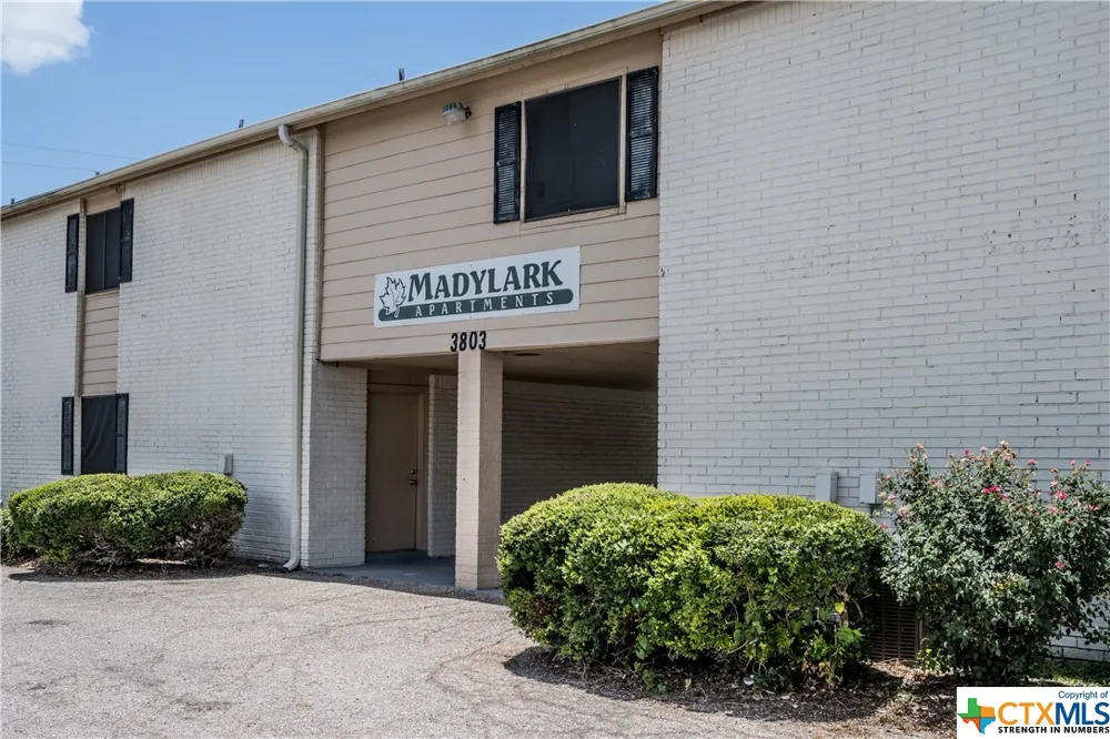 3803 Halsey Street Victoria, TX 77901