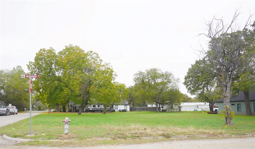 2 Greathouse Street Bridgeport, TX 76426