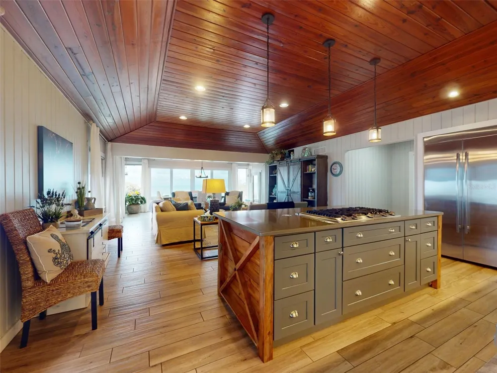 1011 Hill Street New Smyrna Beach, FL 32169