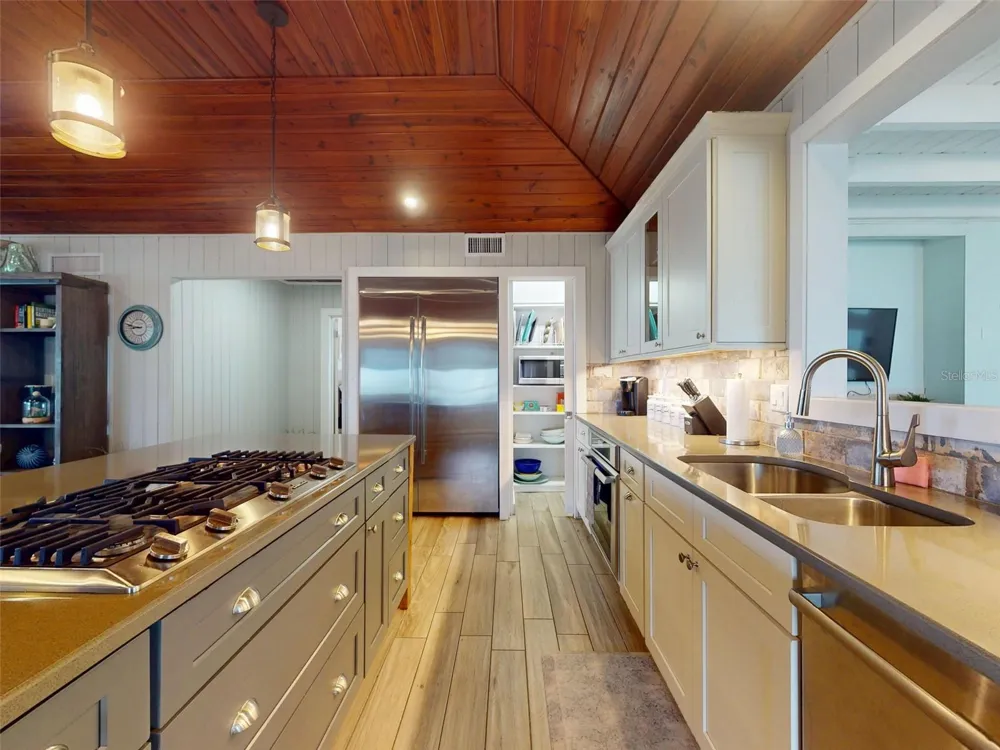 1011 Hill Street New Smyrna Beach, FL 32169