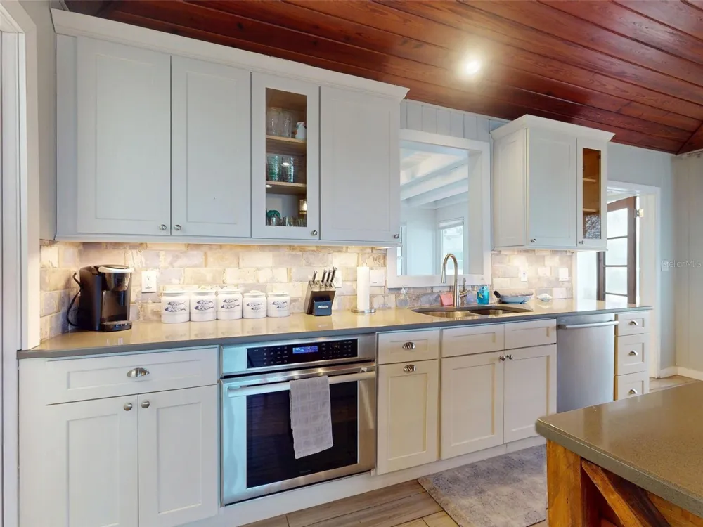 1011 Hill Street New Smyrna Beach, FL 32169