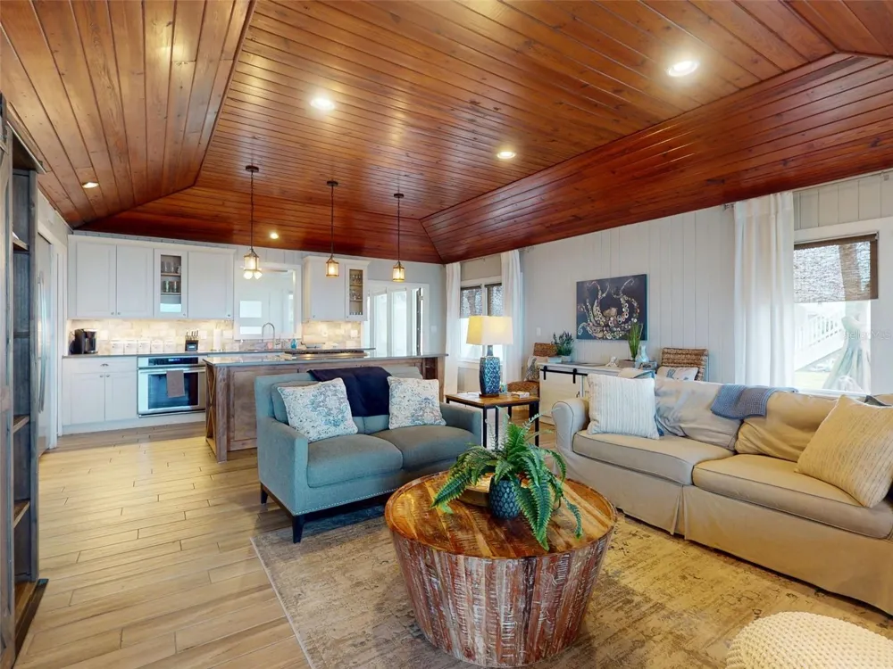 1011 Hill Street New Smyrna Beach, FL 32169