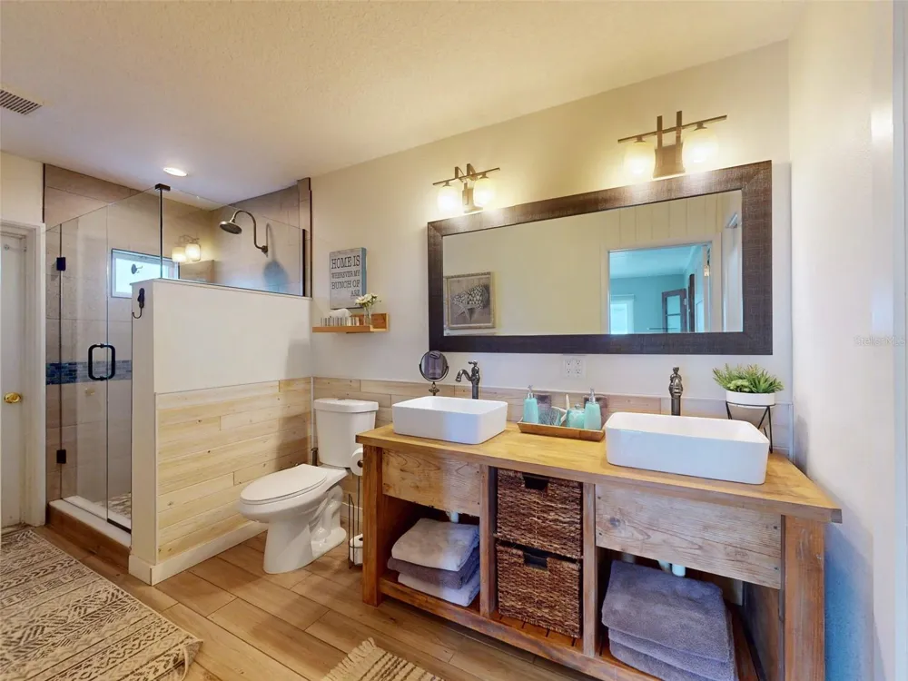 1011 Hill Street New Smyrna Beach, FL 32169